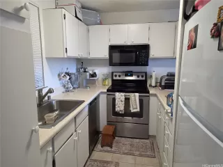 Photo #5: 202610566 Listing 