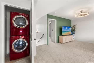 Photo #4: 202610567 Listing 