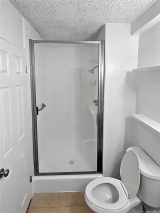 Photo #5: 202610572 Listing 