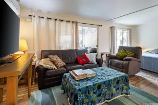 Photo #5: 202610575 Listing 