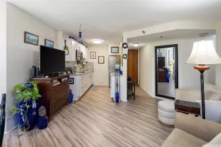 Photo #3: 202610582 Listing 