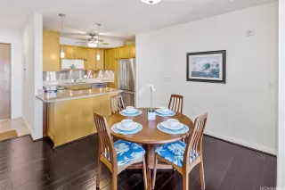 Photo #5: 202610586 Listing 