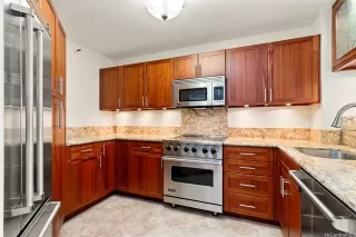 Photo #2: 202610609 Listing 