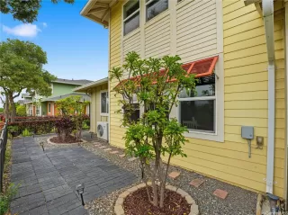 Photo #5: 202610630 Listing 