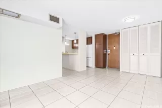 Photo #6: 202610644 Listing 