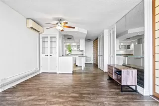 Photo #3: 202610645 Listing 