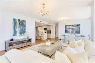 Photo #4: 202610668 Listing 