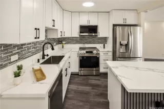 Photo #2: 202610670 Listing 