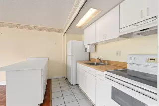 Photo #3: 202610674 Listing 