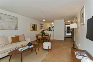 Photo #3: 202610676 Listing 