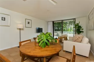 Photo #6: 202610676 Listing 