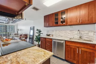 Photo #2: 202610711 Listing 
