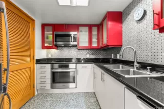 Photo #6: 202610722 Listing 