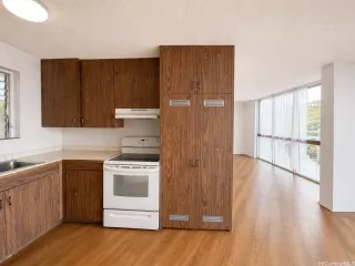 Photo #3: 202610753 Listing 