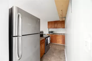 Photo #6: 202610766 Listing 