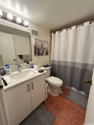 Photo #5: 202610800 Listing 