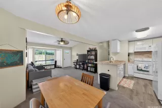 Photo #5: 202610835 Listing 