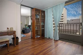 Photo #6: 202610869 Listing 