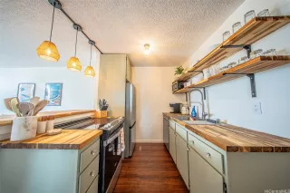 Photo #6: 202610889 Listing 