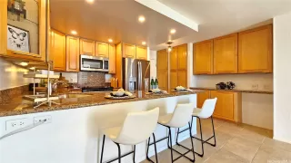 Photo #6: 202610896 Listing 
