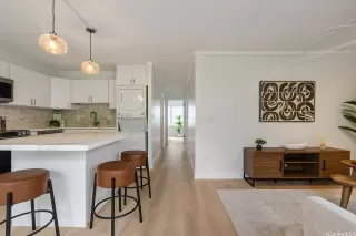 Photo #4: 202610906 Listing 