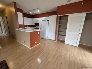 Photo #4: 202610912 Listing 