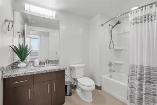 Photo #6: 202610916 Listing 