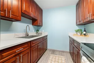 Photo #3: 202610919 Listing 
