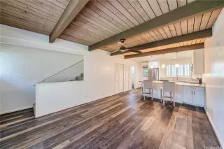 Photo #2: 202610937 Listing 