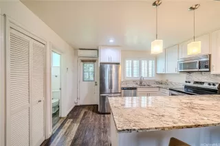 Photo #4: 202610937 Listing 