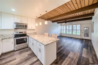 Photo #5: 202610937 Listing 