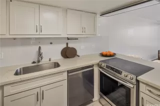 Photo #2: 202610973 Listing 