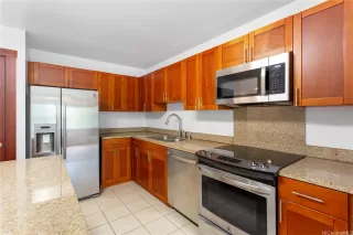 Photo #2: 202610974 Listing 