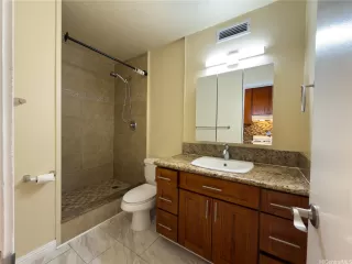 Photo #2: 202610977 Listing 