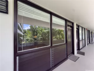 Photo #5: 202610977 Listing 