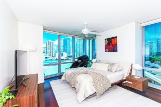 Photo #6: 202610979 Listing 