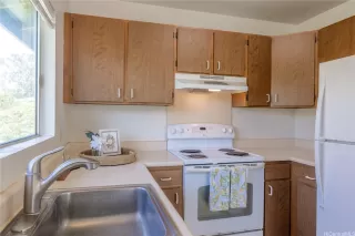 Photo #3: 202610982 Listing 