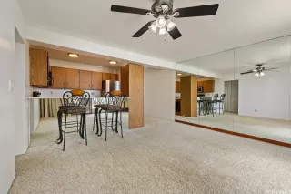 Photo #5: 202610984 Listing 