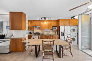 Photo #5: 202610991 Listing 
