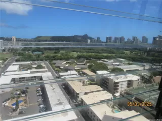 Photo #2: 202610999 Listing 