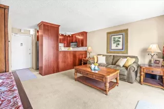Photo #5: 202611022 Listing 