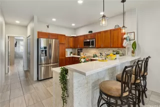 Photo #2: 202611027 Listing 