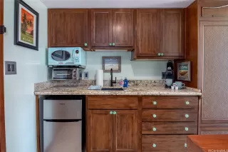 Photo #5: 202611046 Listing 