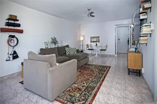 Photo #3: 202611049 Listing 