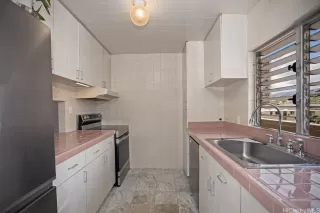 Photo #5: 202611049 Listing 