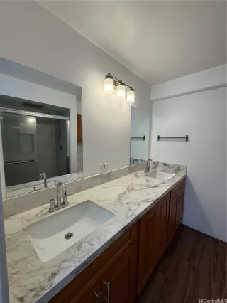 Photo #5: 202611068 Listing 