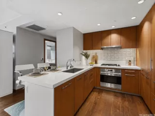 Photo #3: 202611119 Listing 