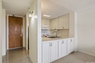 Photo #3: 202611129 Listing 