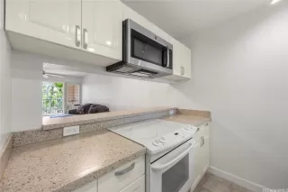 Photo #3: 202611146 Listing 
