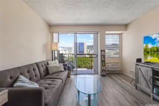 Photo #5: 202611156 Listing 